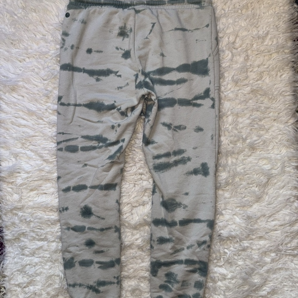 Zella Women's Terry Tie Dye Capri Joggers In Teal Titanic Sweatpants, - Picture 2 of 15